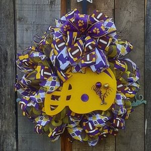 LSU WREATH